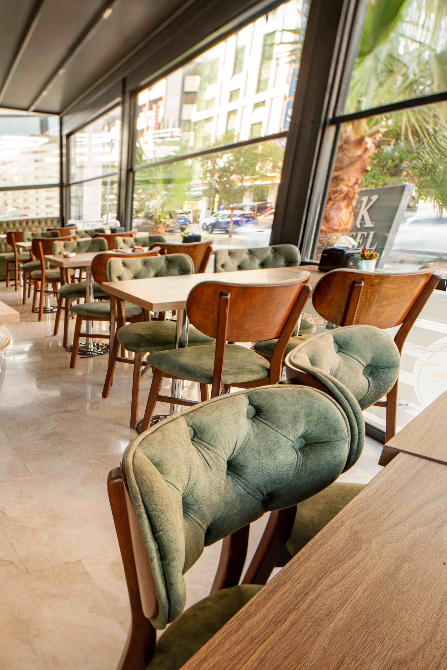 NK Otel - Cool Sandalye